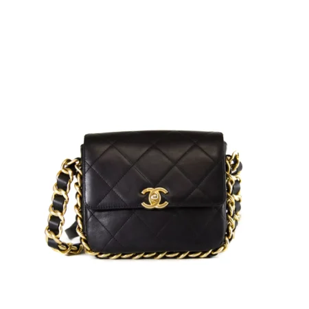 Framing Chain Flap Bag en Negro