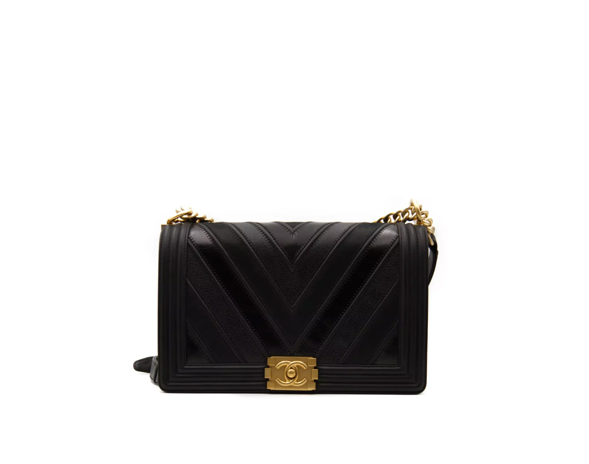Chanel Boy New Medium 28 cm in Chevron Tri-Skin Leder mit goldener Hardware – markante Luxustasche