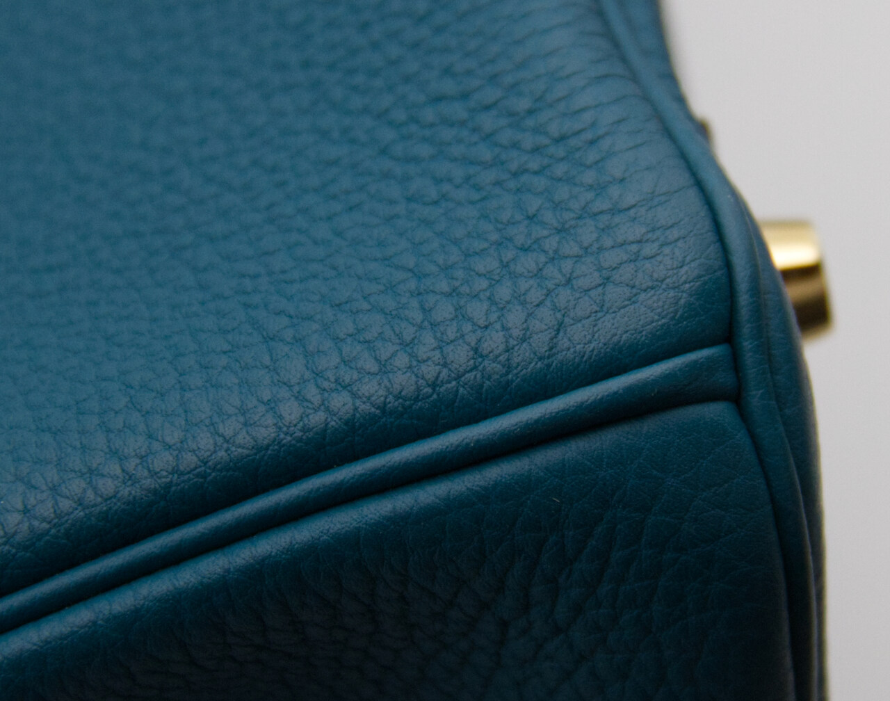 Hermès Birkin 30 Togo Blue de Galice mit goldener Hardware – seltene Luxustasche in elegantem Blau - corner 1