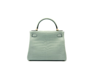Hermès Kelly 28 crocodile Porosus mat Vert d’Eau with gold hardware – rare luxury handbag in pale green - back