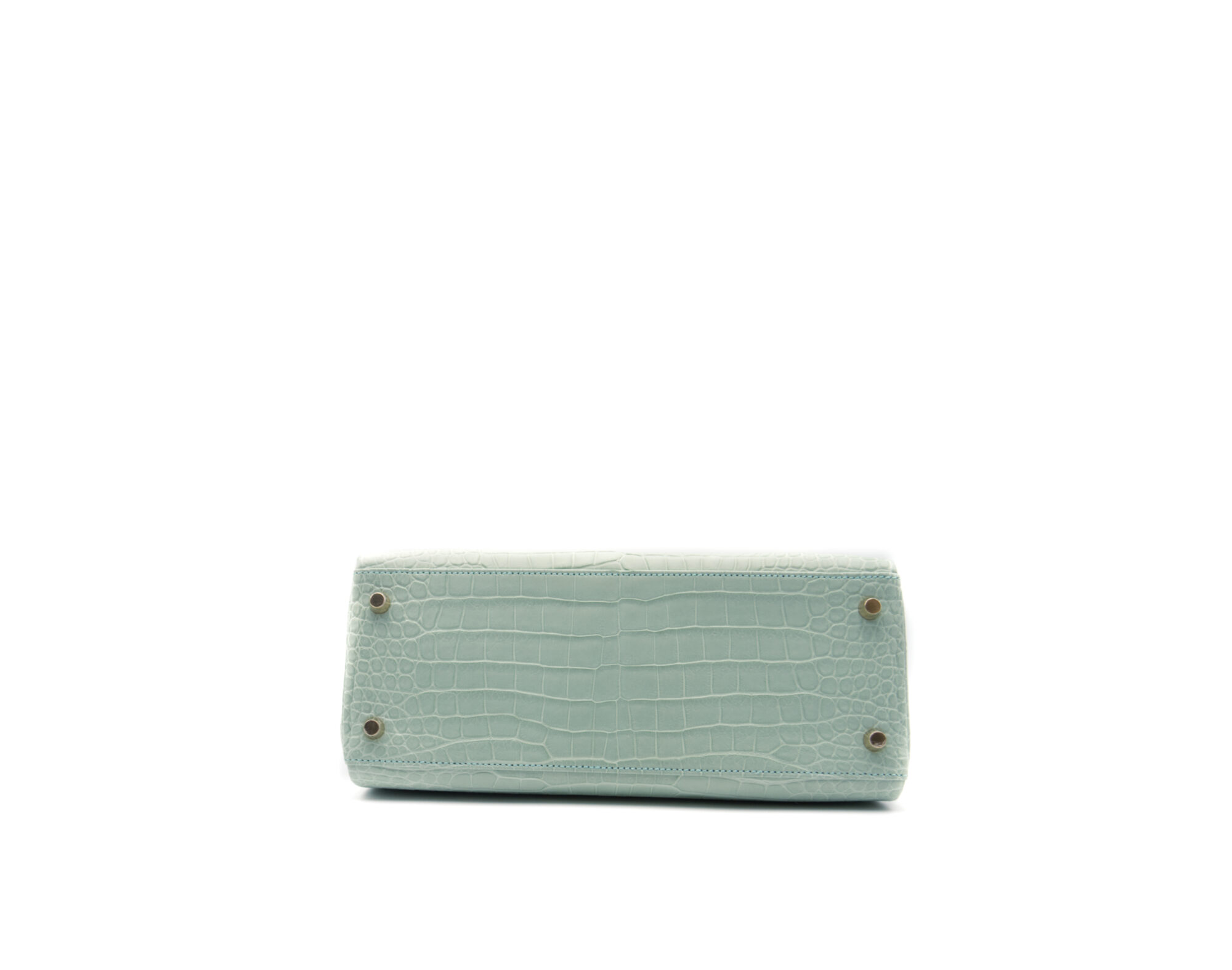 Hermès Kelly 28 crocodile Porosus mat Vert d’Eau with gold hardware – rare luxury handbag in pale green - bottom