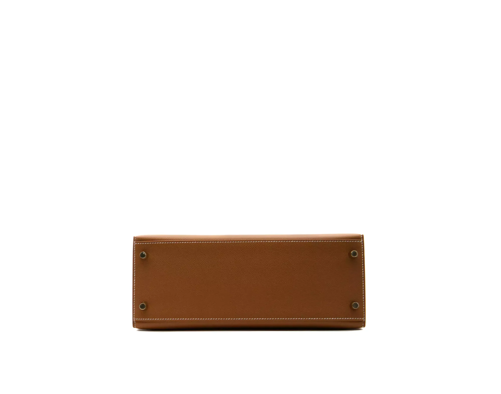 Hermès Kelly 28 Epsom Sellier in Gold leather with gold hardware – elegant structured luxury handbag in timeless tan brown - bottom