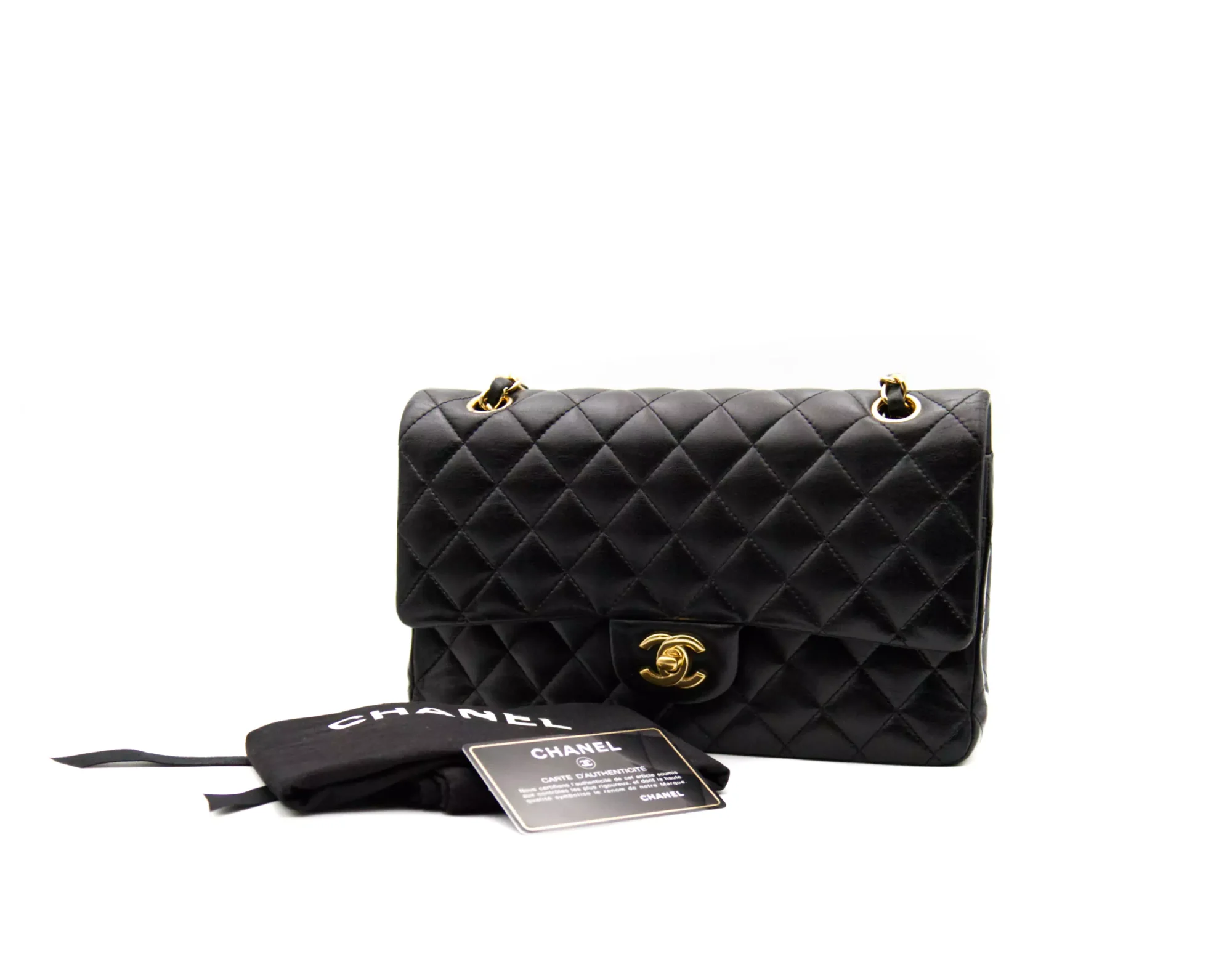 Chanel Medium Classic Double Flap Bag aus schwarzem Leder mit goldener Hardware – ikonische Luxustasche - set
