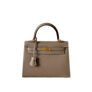 Hermès Kelly 25 Etoupe Epsom Sellier mit Gold-Hardware – luxuriöse kleine strukturierte Handtasche in Taupe-Grau