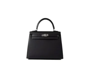 Hermès Kelly 25 schwarz Sellier aus Epsom-Leder mit Palladium-Hardware – elegante strukturierte Luxustasche