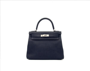Hermès Kelly 28 Togo Blue Nuit Retourne con herrajes de paladio – bolso de lujo icónico en azul marino oscuro