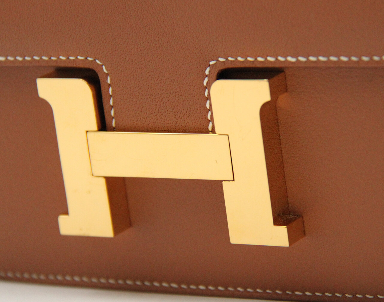 Hermès Constance 18 Gold Swift leather with gold hardware – mini luxury crossbody handbag in camel brown - hw